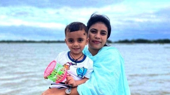 সেহরির সময় গ্যাস বিস্ফোরণে মোহনগঞ্জের শিক্ষিকা পিংকির মর্মান্তিক মৃত্যু