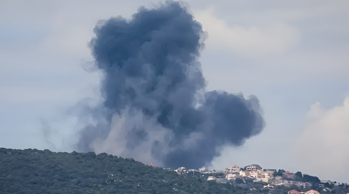 ইসরায়েলি হামলায় হিজবুল্লাহর শীর্ষ গোয়েন্দা কর্মকর্তা নিহতের দাবি