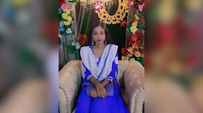 টিনের ঘরের আলো ঐশী: অভাব ডিঙিয়ে জাবির ভর্তি পরীক্ষায় মেধাতালিকায় তৃতীয়