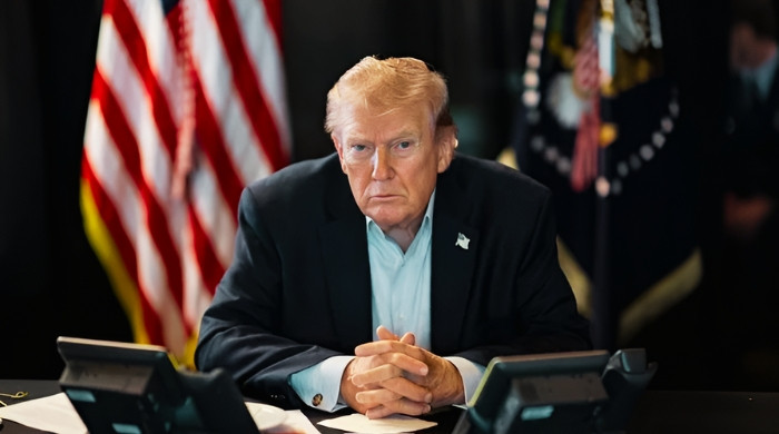 সুর পাল্টে ইরানে দীর্ঘমেয়াদি যুদ্ধের বার্তা দিলেন ট্রাম্প